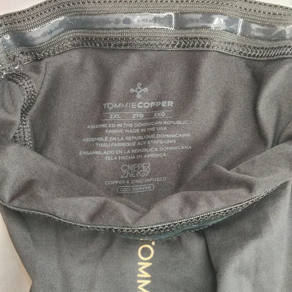 Tommie Copper Unisex COPPER & ZINC INFUSED Compression Knee Sleeve, Black - Picture 8 of 10